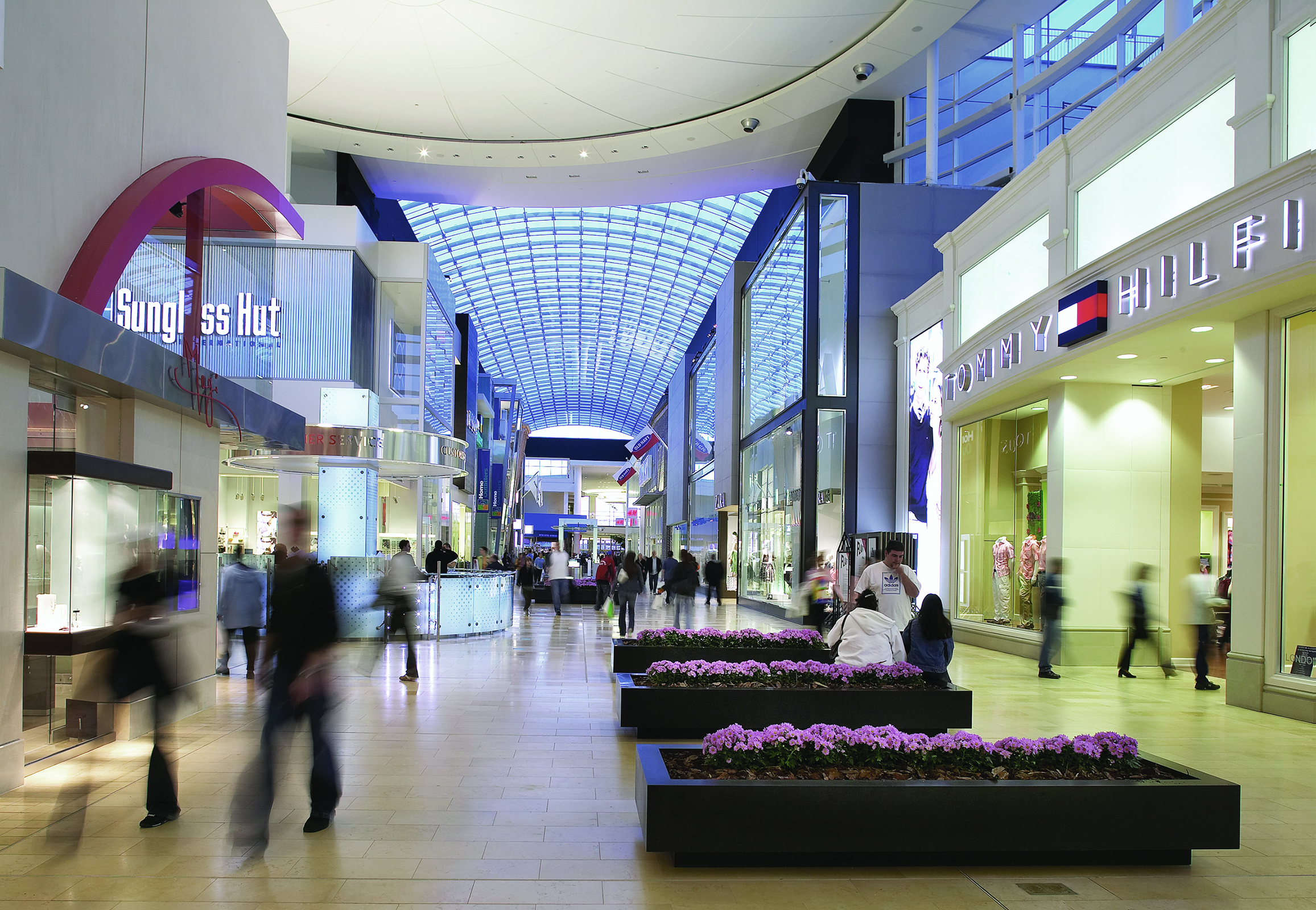 YORKDALE SHOPPING CENTRE RDG